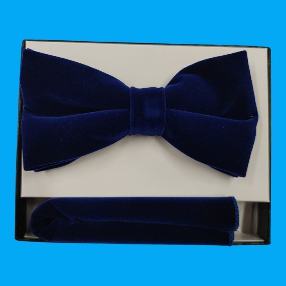 MEN'S EJ SAMUEL NAVY VELVET LARGE BUTTERFLY BOWTIE  & POCKET SQUARE. VBTR12.